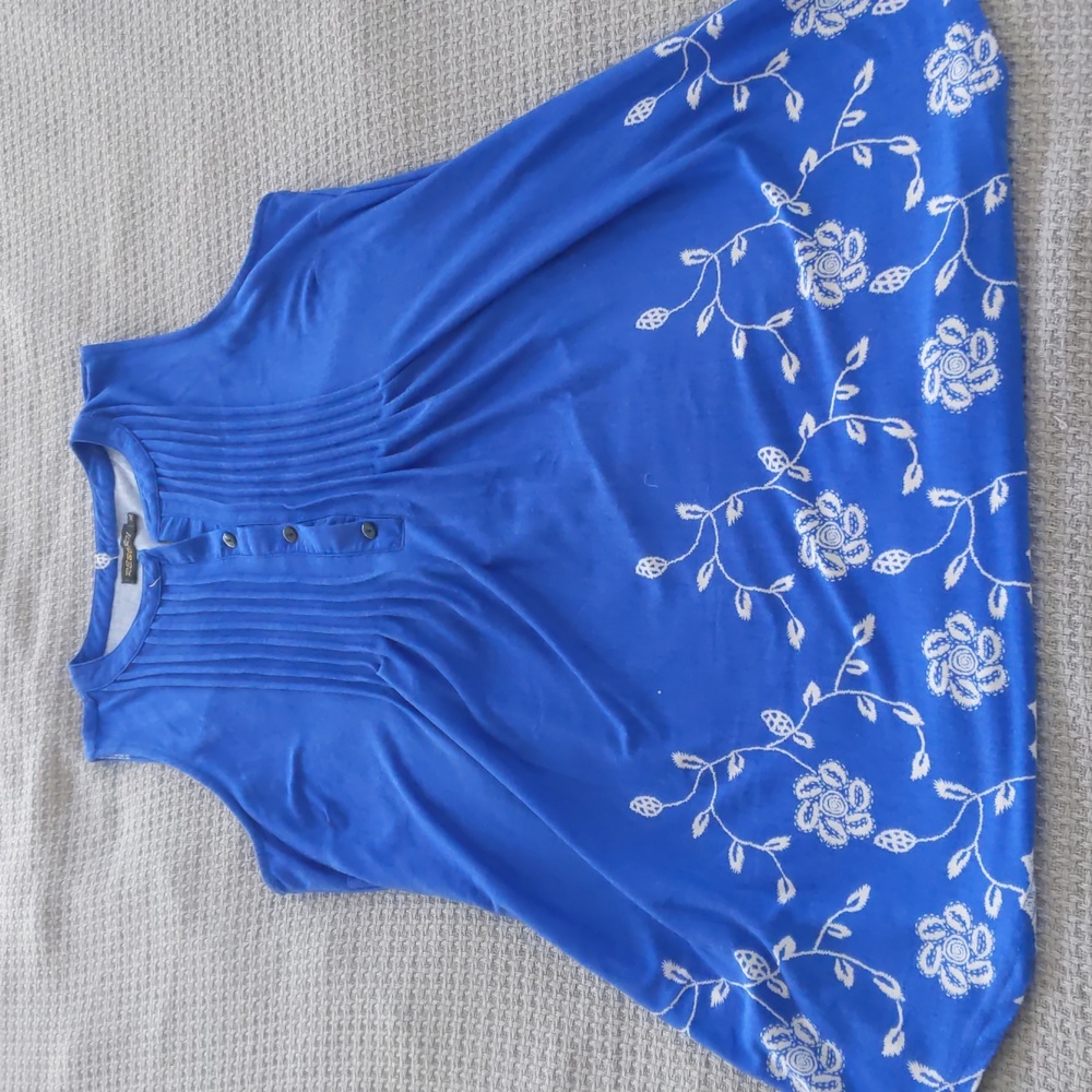 Reborn Royal Blue Sleeveless Top with White Embroidery